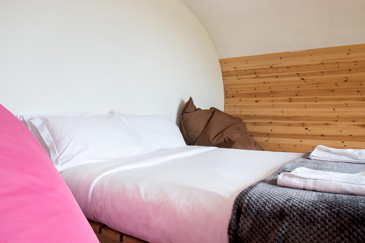 Atlantic Surf Pods Villa บู๊ด ภายนอก รูปภาพ